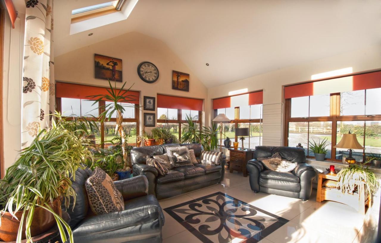 Knockalla Luxury Property With Hot Tub Suitable For Families Portadown Eksteriør bilde