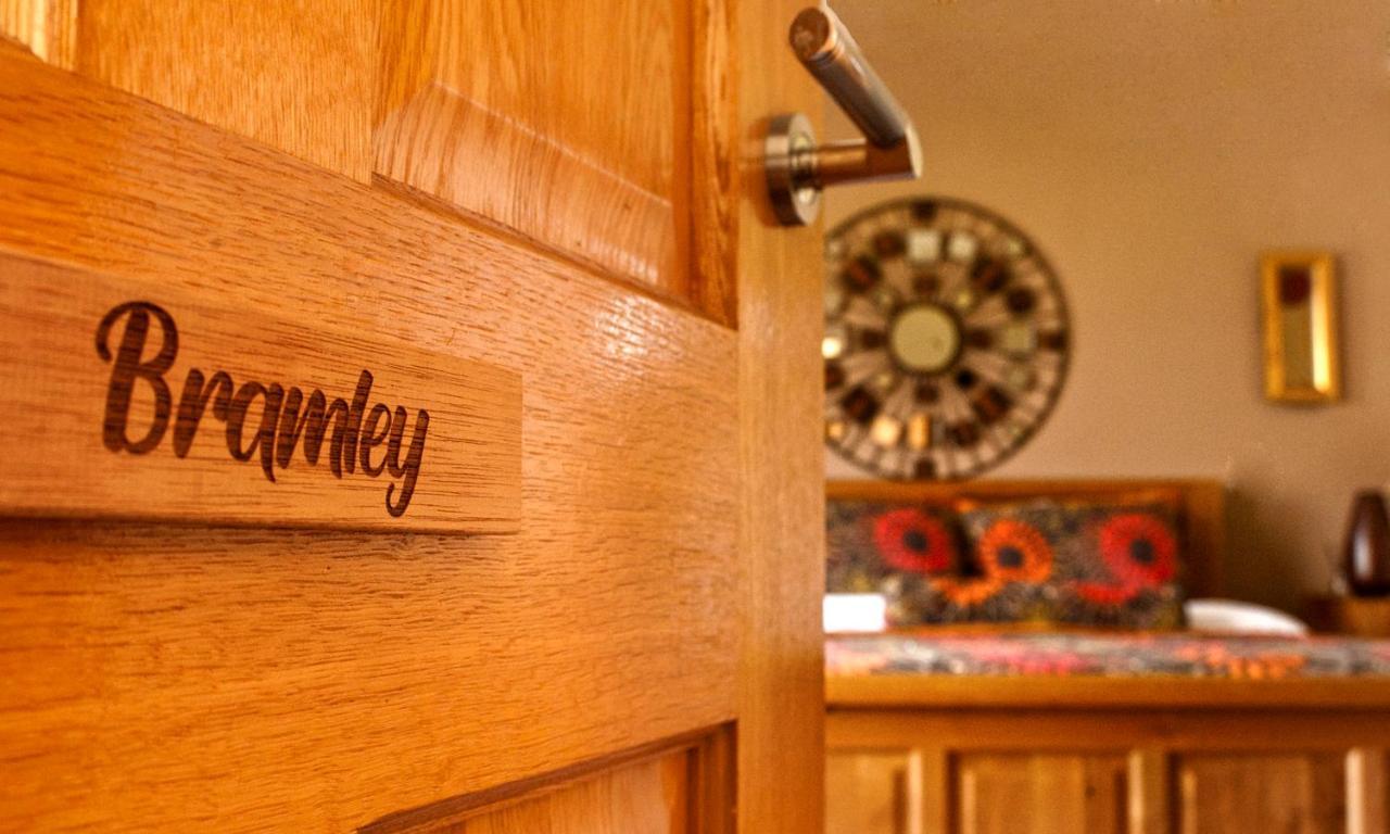 Knockalla Luxury Property With Hot Tub Suitable For Families Portadown Eksteriør bilde